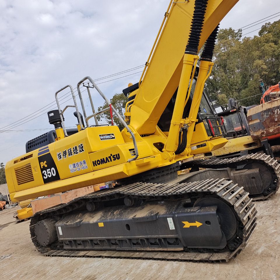 2023 Komatsu PC350 crawler excavator, rear three-quarter view 2023 Komatsu PC350 crawler excavator, rear three-quarter view