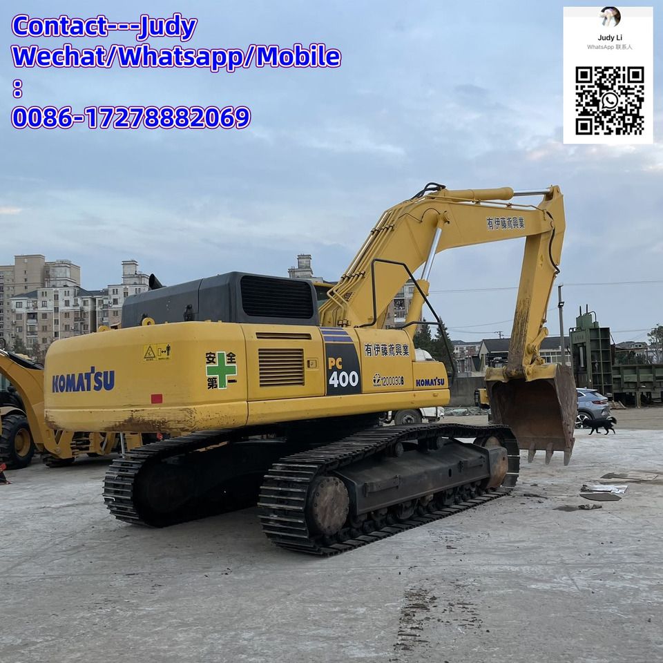 2021 Komatsu PC400 crawler excavator, rear three-quarter view 2021 Komatsu PC400 crawler excavator, rear three-quarter view