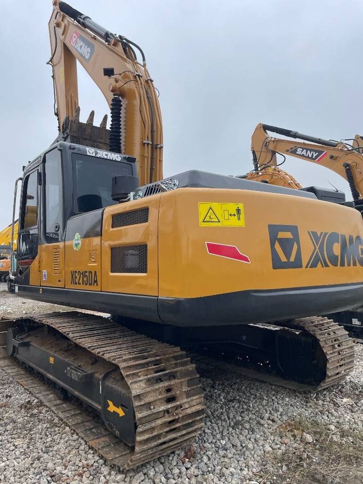 2023 XCMG XE215DA crawler excavator rear three-quarter view 2023 XCMG XE215DA crawler excavator rear three-quarter view