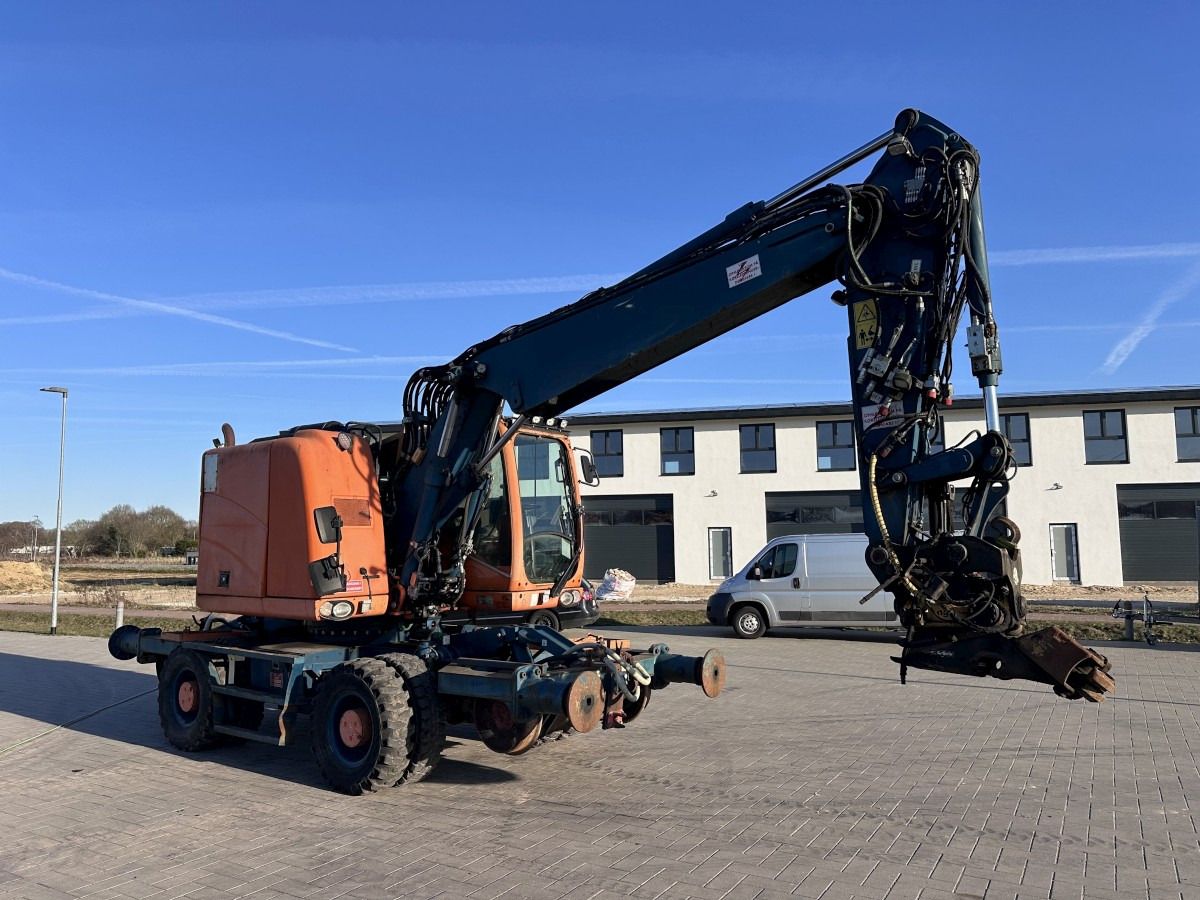 2015 Liebherr 22 TRR two-way excavator side view 2015 Liebherr 22 TRR two-way excavator side view