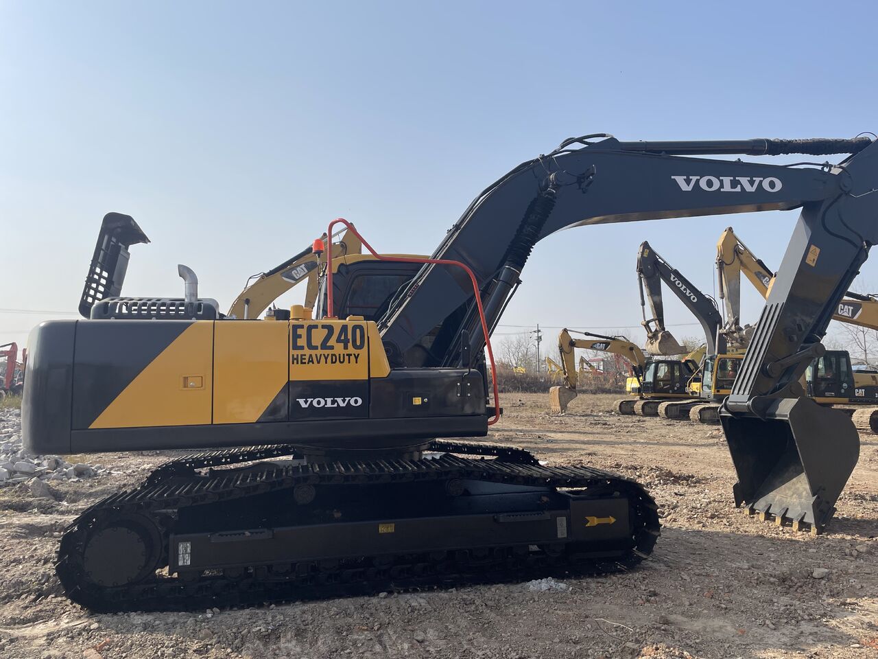2026 Volvo EC240 Crawler Excavator side view 2026 Volvo EC240 Crawler Excavator side view
