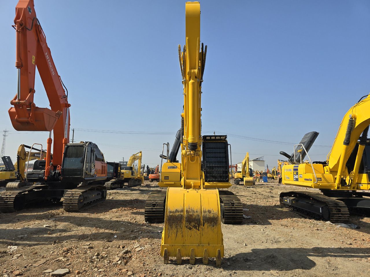 2025 Komatsu PC240-8 crawler excavator, front view 2025 Komatsu PC240-8 crawler excavator, front view