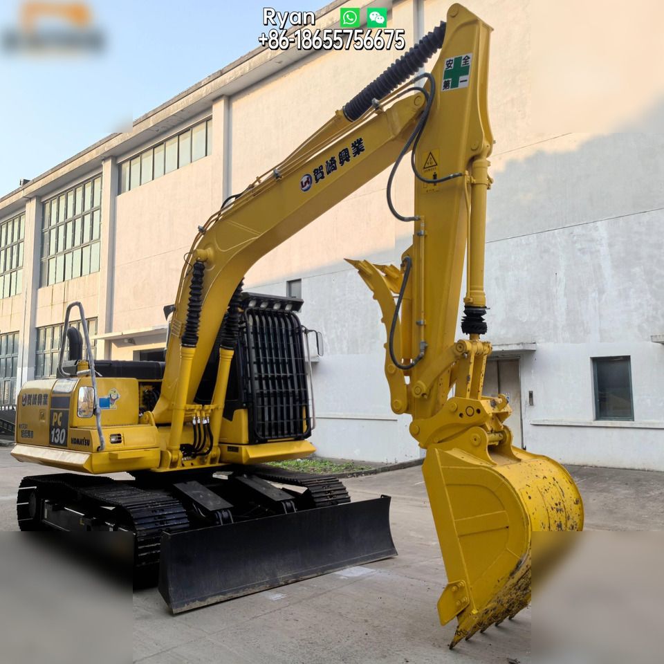2023 Komatsu PC130 crawler excavator, side view 2023 Komatsu PC130 crawler excavator, side view