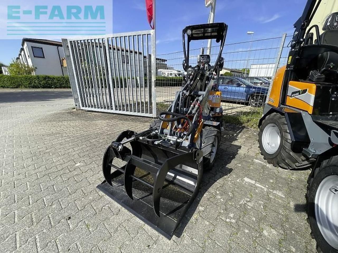 2024 Giant G1200 mini excavator, front view with grapple attachment 2024 Giant G1200 mini excavator, front view with grapple attachment