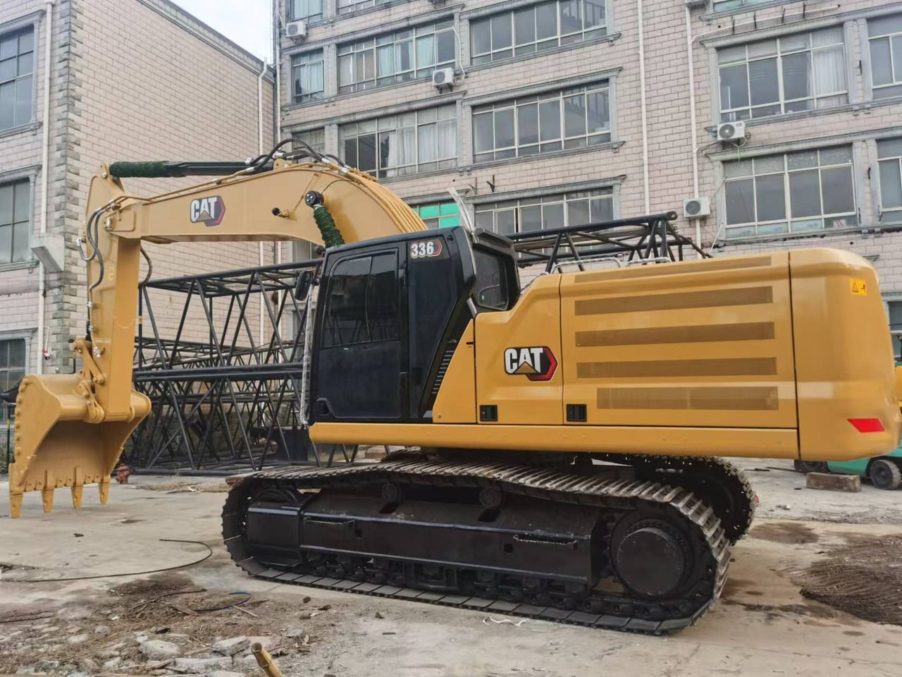 2022 Caterpillar 336GC crawler excavator side view 2022 Caterpillar 336GC crawler excavator side view