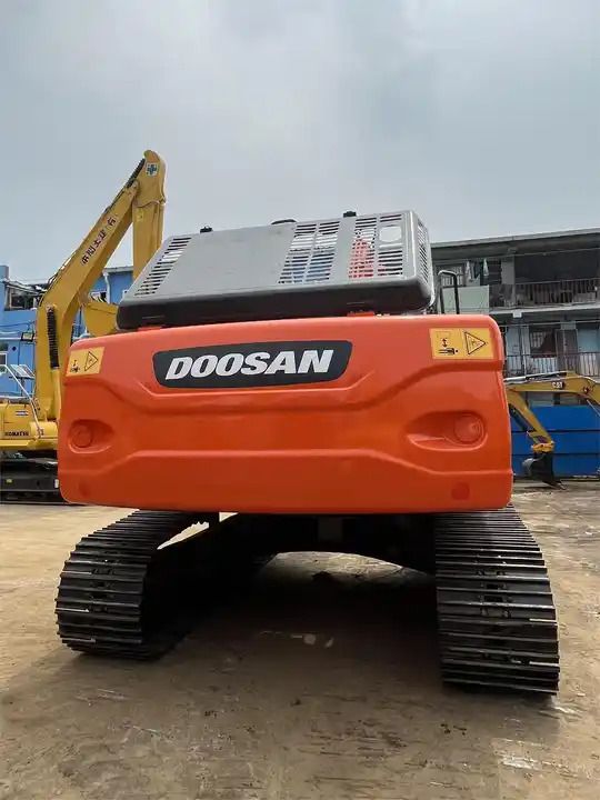 2016 Doosan DX225LC Escavatore Cingolato