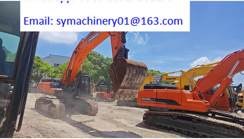 2020 Doosan DX500 crawler excavator, side view 2020 Doosan DX500 crawler excavator, side view