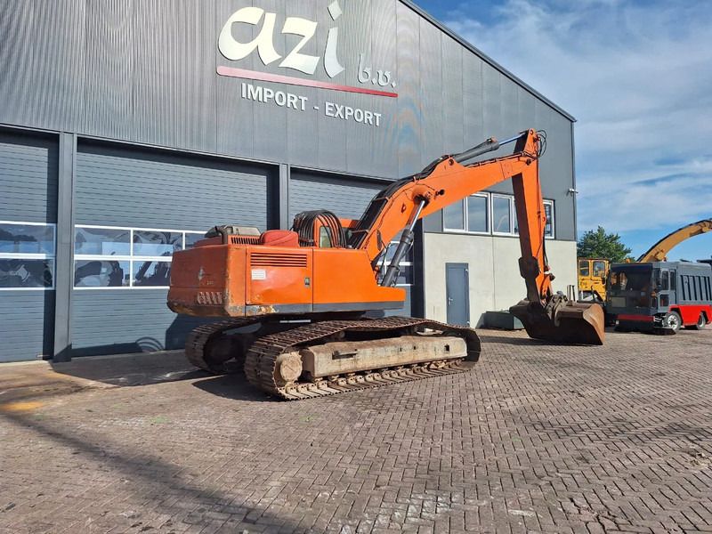 1996 Liebherr R 932 crawler excavator, rear three-quarter view
