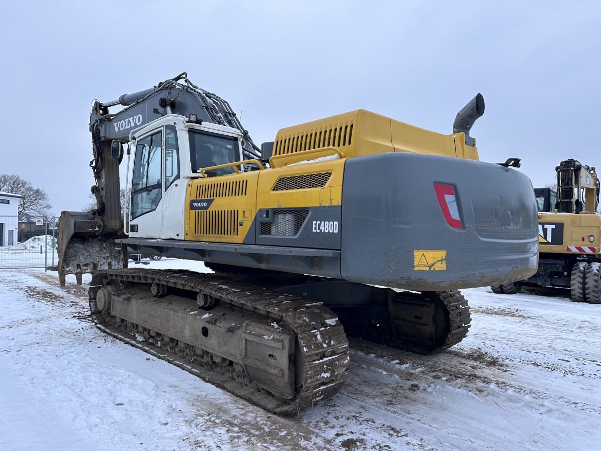 2012 Volvo EC480D crawler excavator, rear three-quarter view 2012 Volvo EC480D crawler excavator, rear three-quarter view