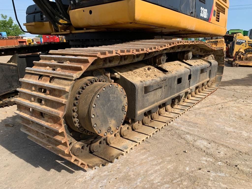 2020 Caterpillar 336D2 crawler excavator undercarriage view 2020 Caterpillar 336D2 crawler excavator undercarriage view