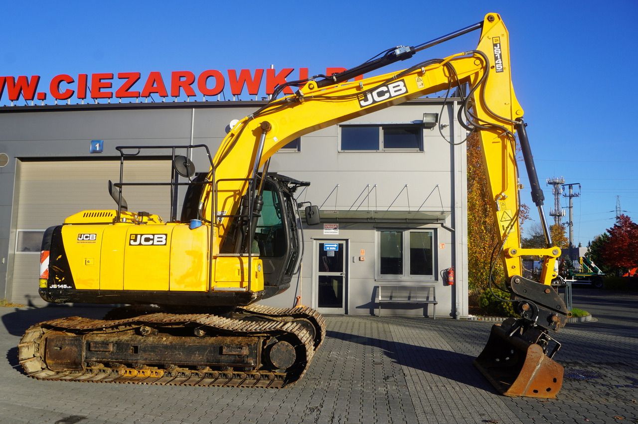 2016 JCB JS145LC crawler excavator, side view 2016 JCB JS145LC crawler excavator, side view