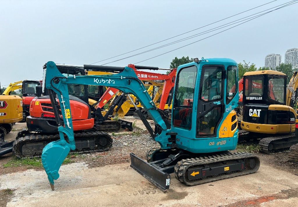 2022 Kubota U-30 mini excavator, side view 2022 Kubota U-30 mini excavator, side view