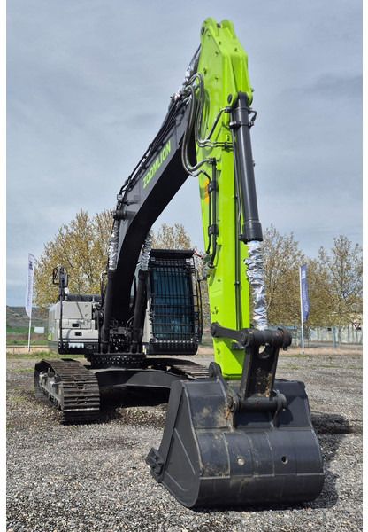 2026 Zoomlion ZE210GLC crawler excavator, front three-quarter view 2026 Zoomlion ZE210GLC crawler excavator, front three-quarter view