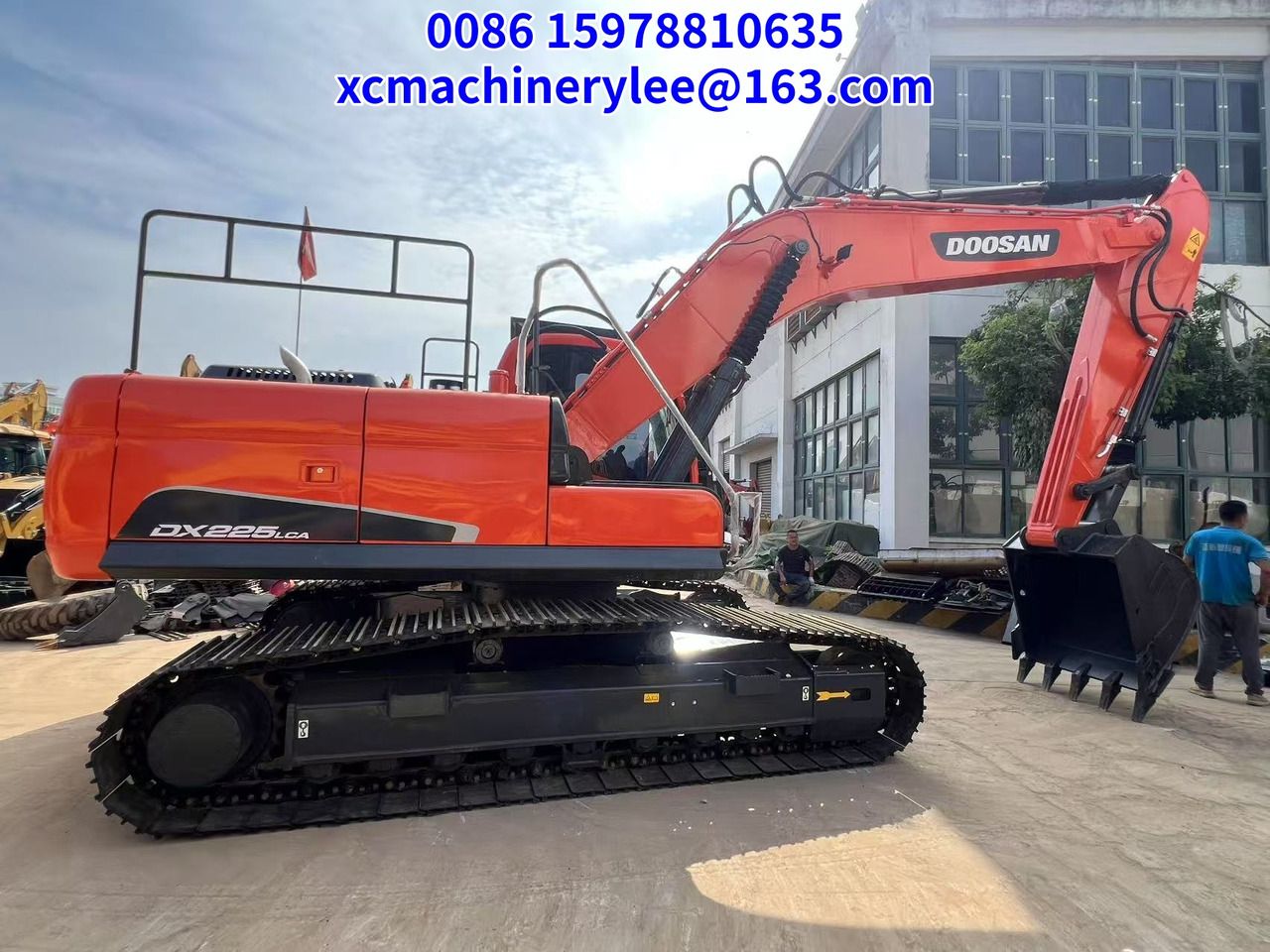2024 Doosan DX225LCA crawler excavator, side profile view