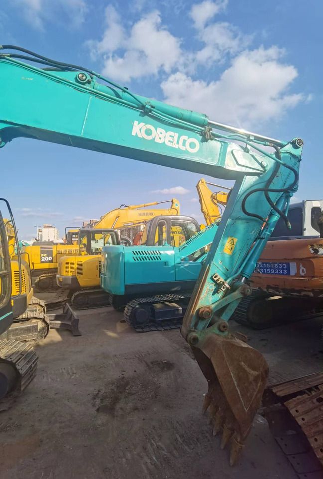 2018 Kobelco SK75 mini excavator boom and bucket view