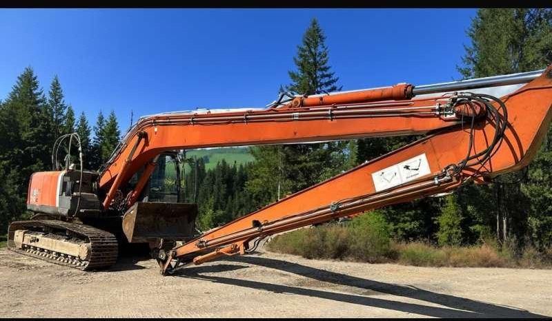2007 Hitachi ZX210LC-3 material handler side view 2007 Hitachi ZX210LC-3 material handler side view