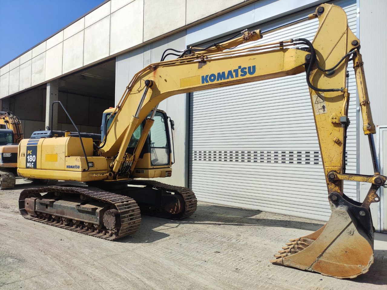 2006 Komatsu PC180NLC-7K crawler excavator side view