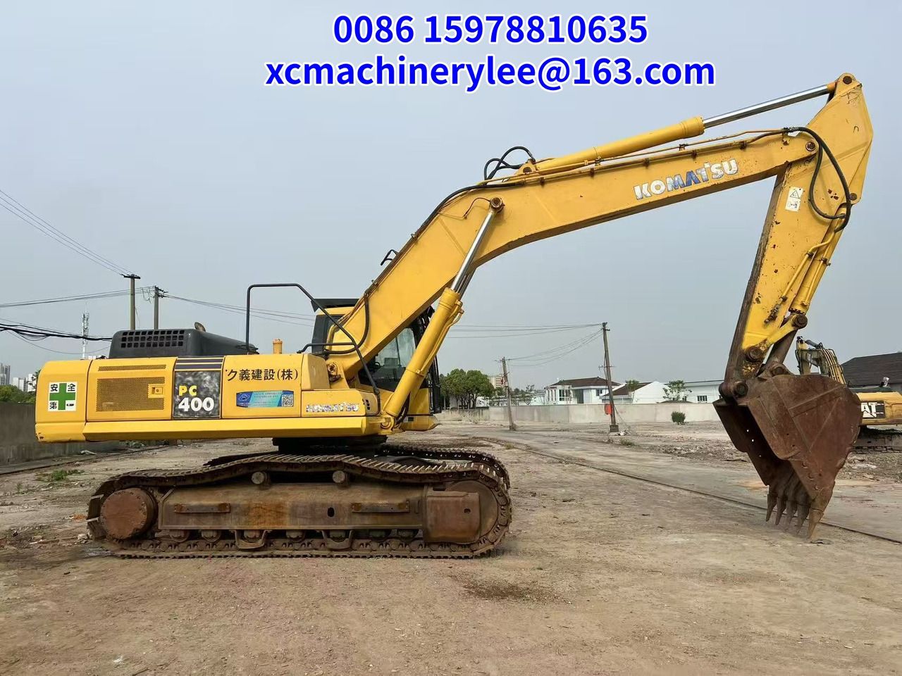 2021 Komatsu PC400 crawler excavator, side profile view 2021 Komatsu PC400 crawler excavator, side profile view