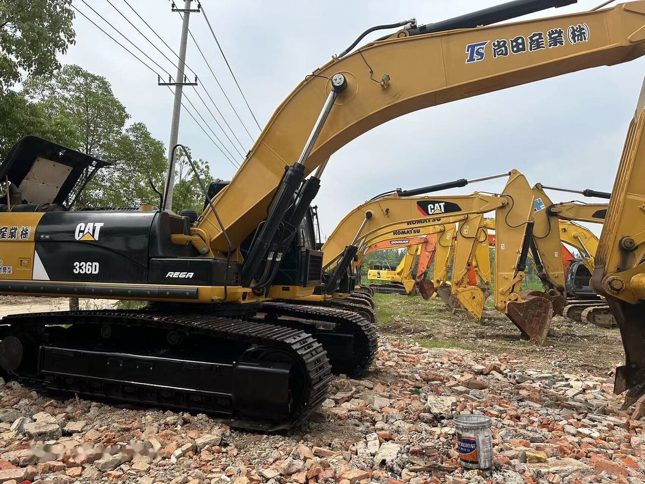 2023 Caterpillar 336D crawler excavator, side view 2023 Caterpillar 336D crawler excavator, side view