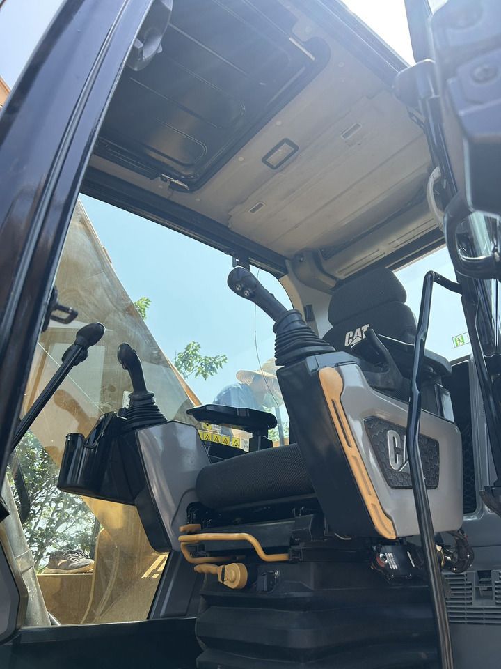 2020 Caterpillar 320GC crawler excavator interior view