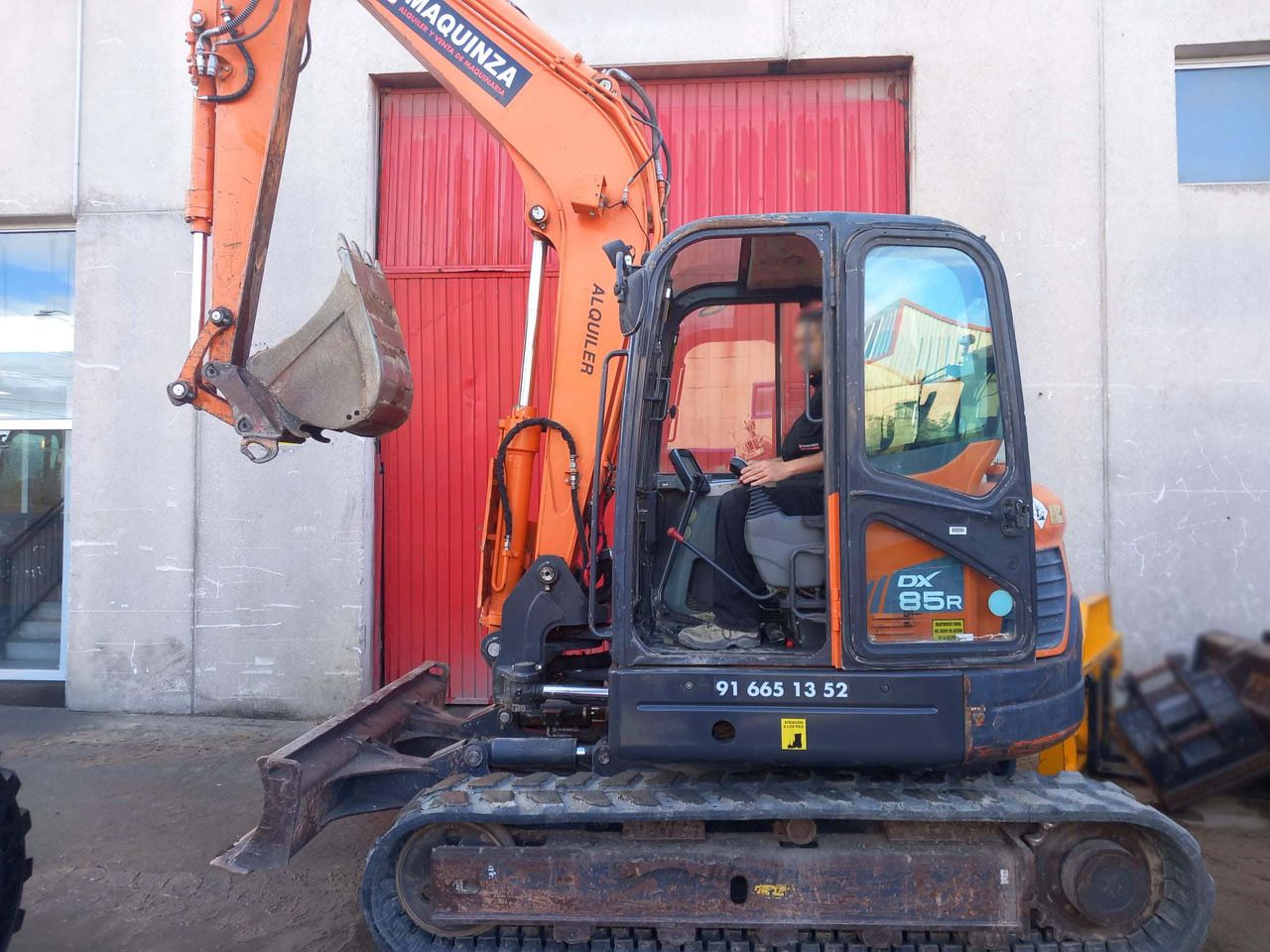 2016 Doosan DX85R-3 mini excavator side view 2016 Doosan DX85R-3 mini excavator side view