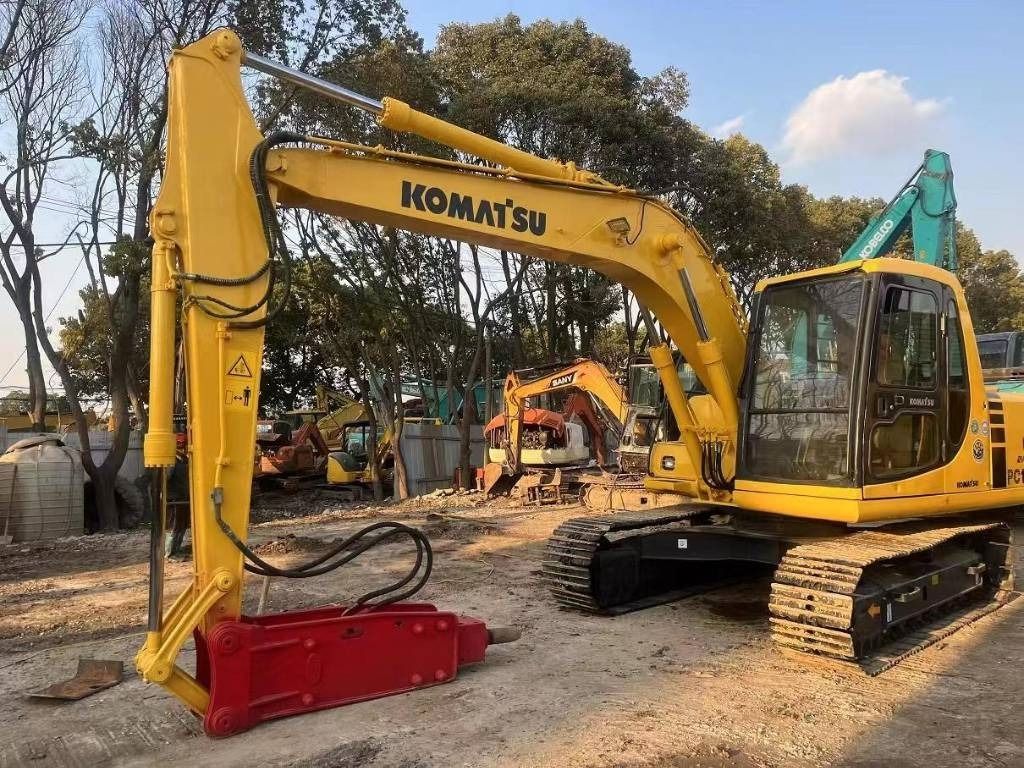 2020 Komatsu PC120-6 mini excavator side view 2020 Komatsu PC120-6 mini excavator side view