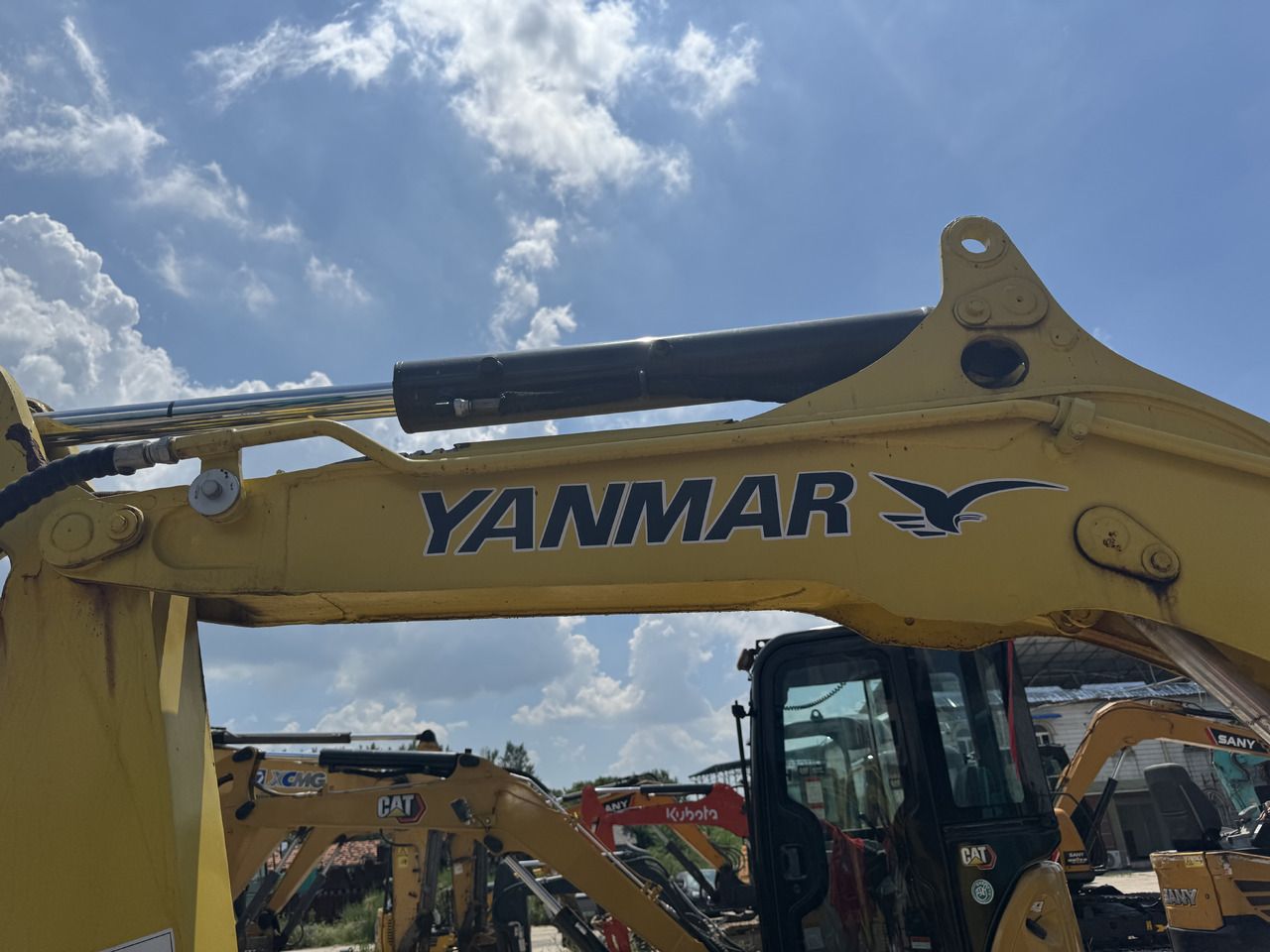 2019 Yanmar VIO35-6 mini excavator boom detail 2019 Yanmar VIO35-6 mini excavator boom detail