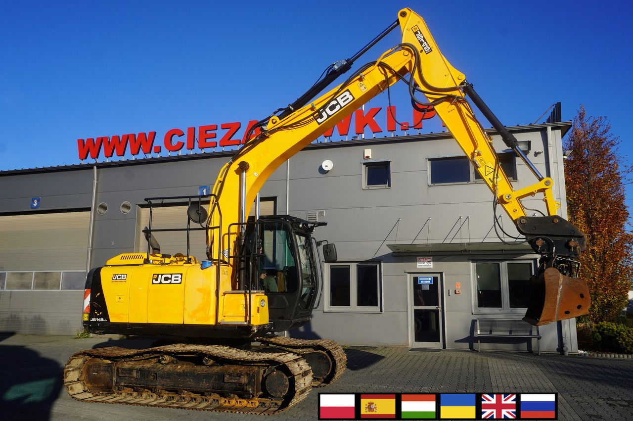 2016 JCB JS145LC crawler excavator side view 2016 JCB JS145LC crawler excavator side view