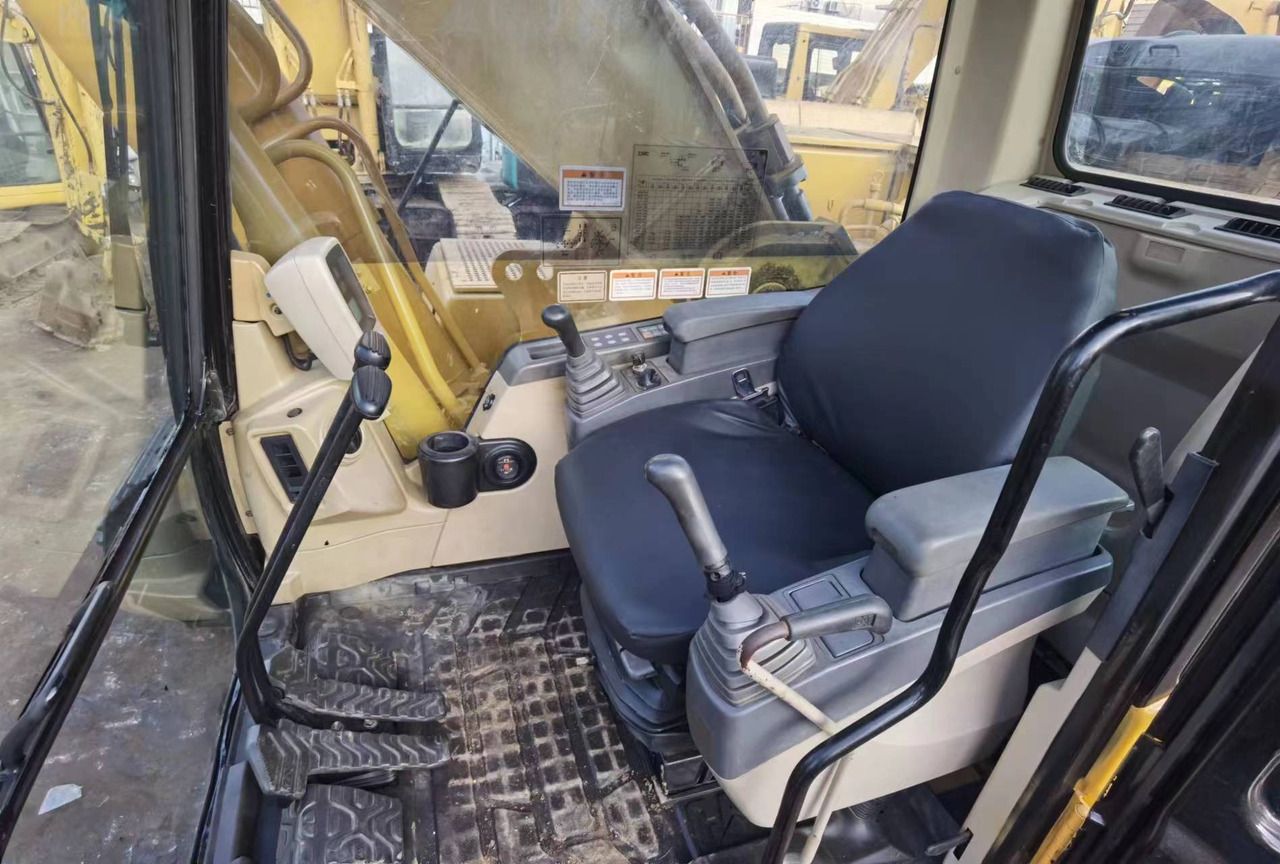 2010 Caterpillar 330C crawler excavator interior view 2010 Caterpillar 330C crawler excavator interior view
