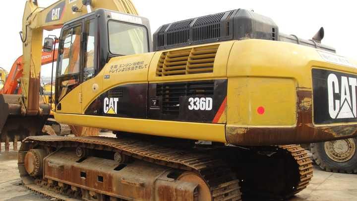 Caterpillar 336D2L crawler excavator, rear three-quarter view Caterpillar 336D2L crawler excavator, rear three-quarter view