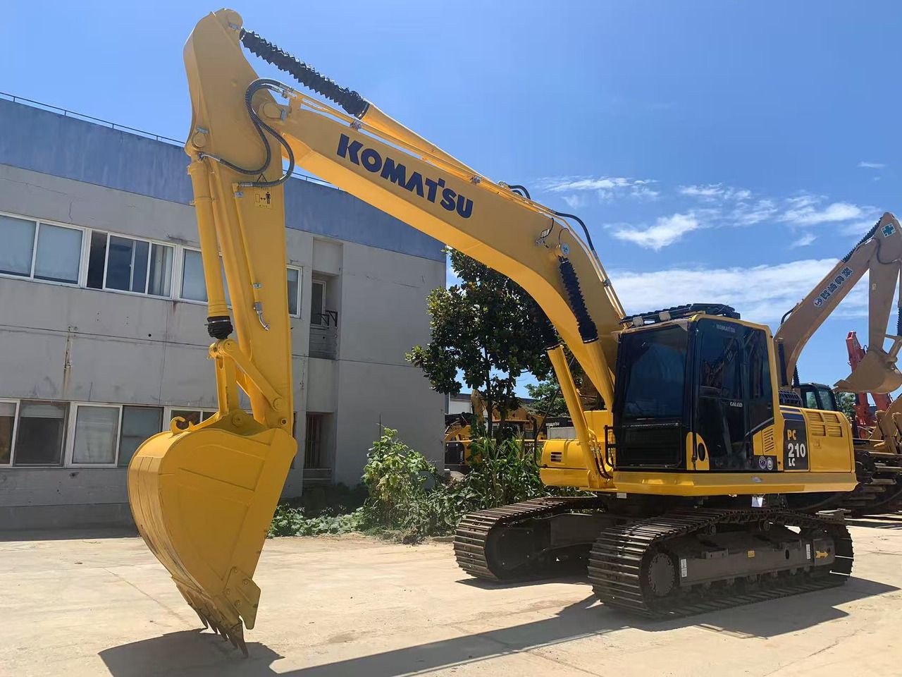 2021 Komatsu PC210 LC crawler excavator, side view