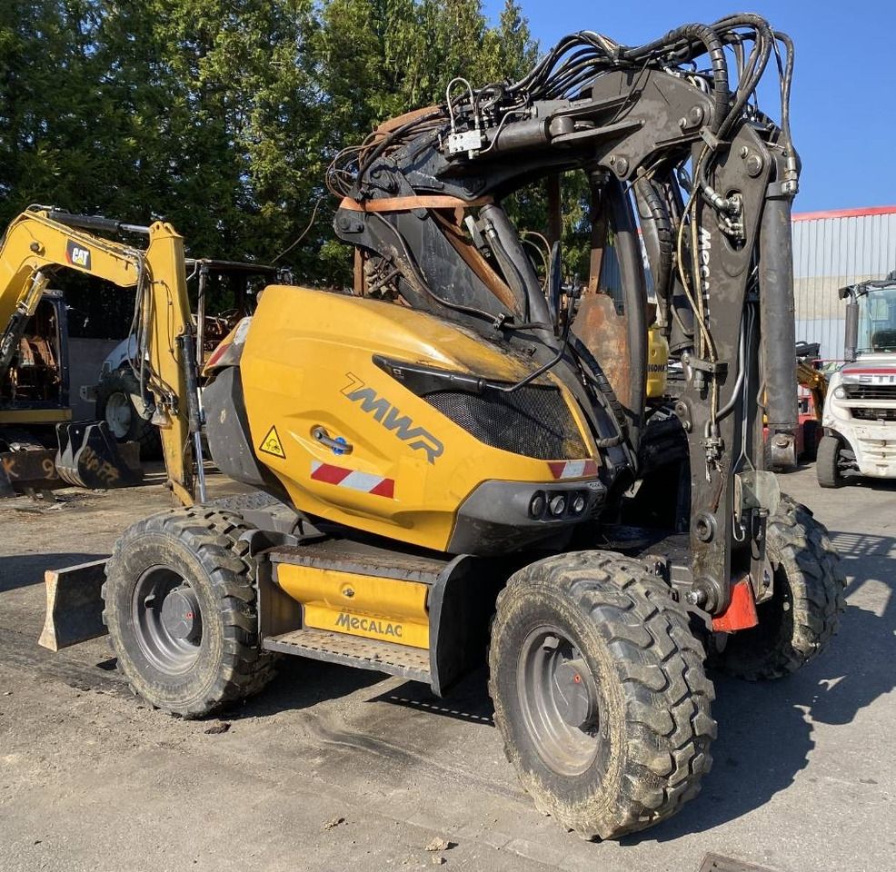 2017 Mecalac 7MWR wheel excavator, side profile view 2017 Mecalac 7MWR wheel excavator, side profile view