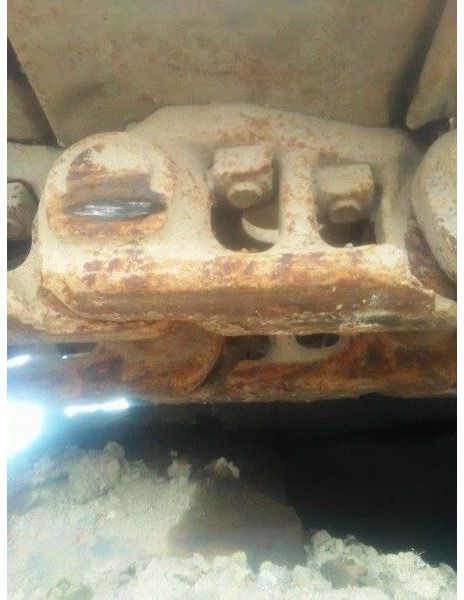 2005 Komatsu PC 750 LC-7K crawler excavator track link detail
