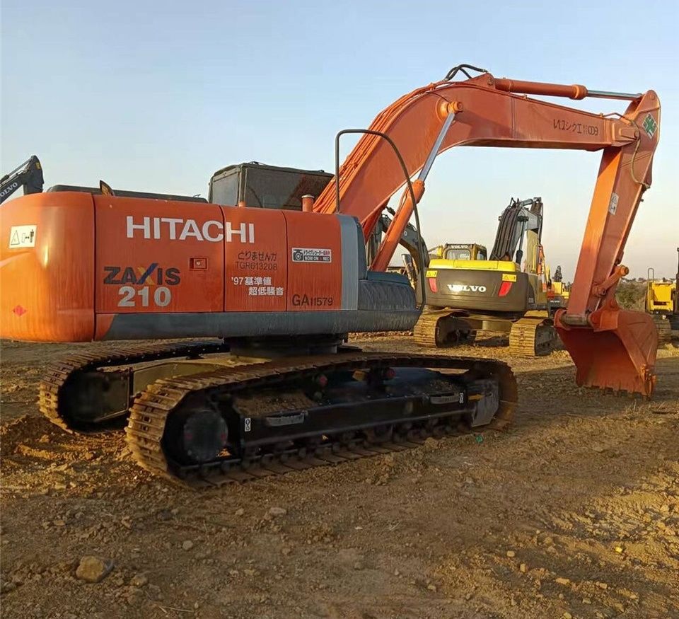 2018 Hitachi Zaxis 210 crawler excavator, side view 2018 Hitachi Zaxis 210 crawler excavator, side view
