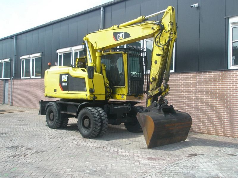 2017 Caterpillar M318F wheel excavator, side view 2017 Caterpillar M318F wheel excavator, side view