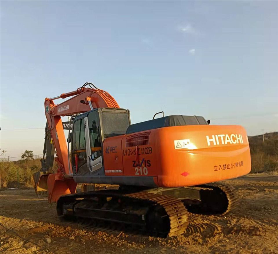 Hitachi ZX210 Raupenbagger