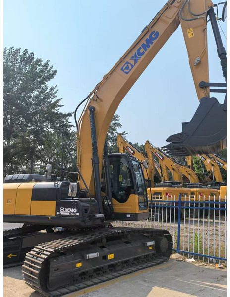 2025 XCMG XE215C crawler excavator side view 2025 XCMG XE215C crawler excavator side view