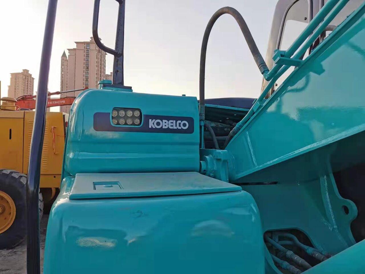 2022 Kobelco SK140-8 crawler excavator side body detail 2022 Kobelco SK140-8 crawler excavator side body detail