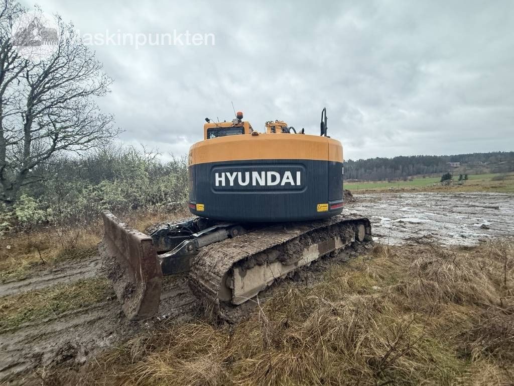 2016 Hyundai R235LCR-9A crawler excavator rear view 2016 Hyundai R235LCR-9A crawler excavator rear view