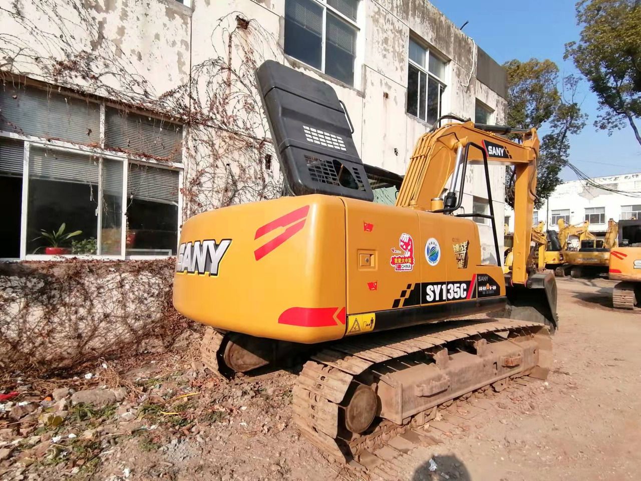2022 Sany SY135C crawler excavator rear view 2022 Sany SY135C crawler excavator rear view