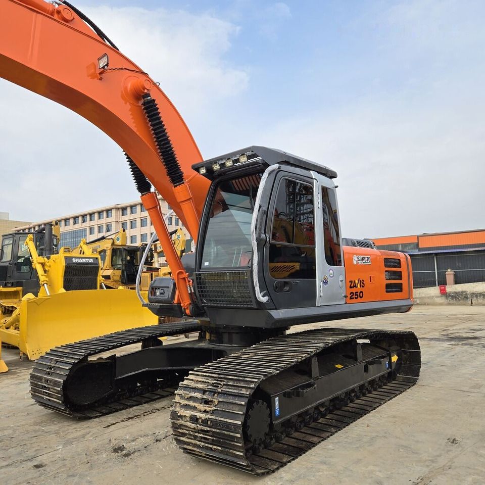 2021 Hitachi ZAXIS 250 crawler excavator side view