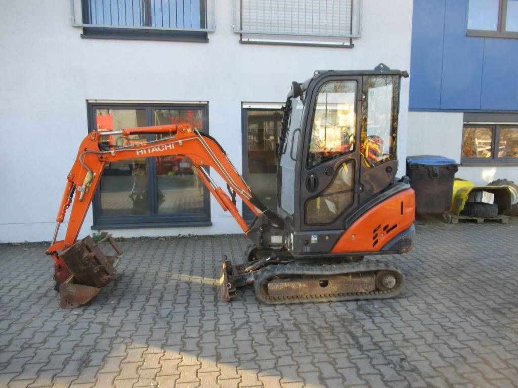 2011 Hitachi ZX18-3 CLR mini excavator side view