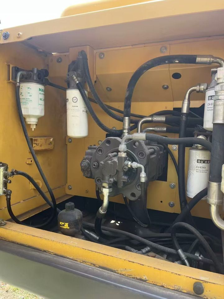 2022 Volvo EC210 crawler excavator engine compartment view 2022 Volvo EC210 crawler excavator engine compartment view