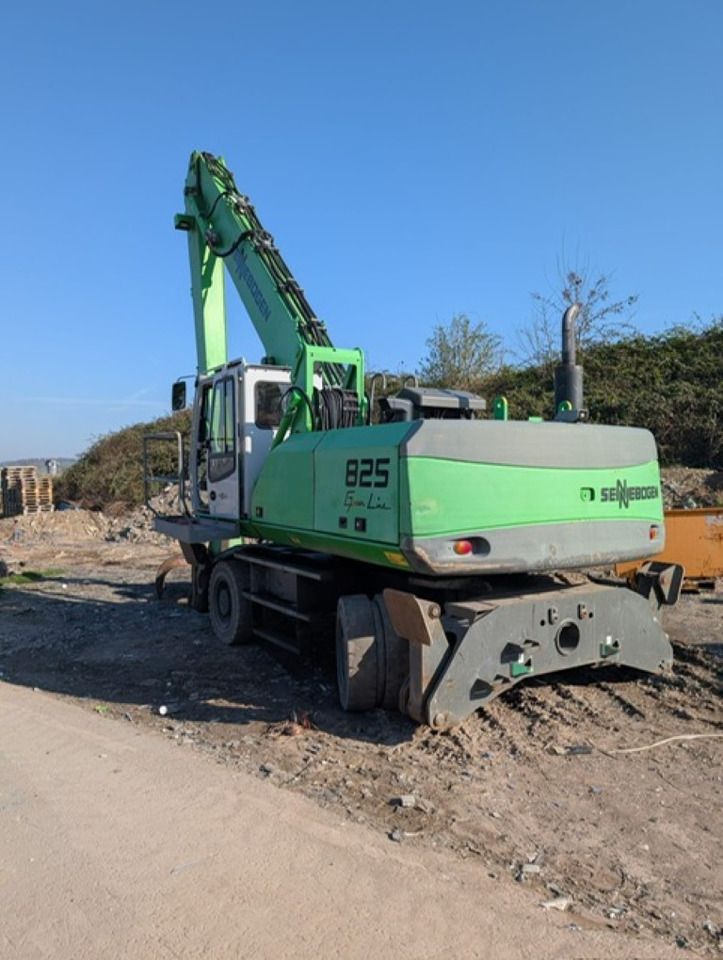 2012 Sennebogen 825 M Green Line material handler, rear three-quarter view 2012 Sennebogen 825 M Green Line material handler, rear three-quarter view