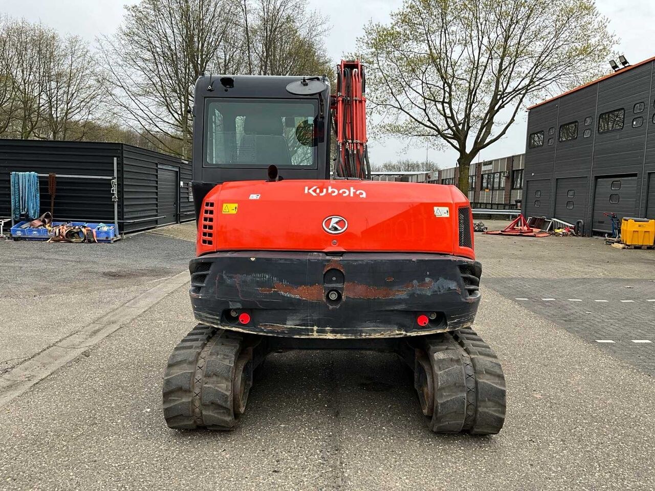 2015 Kubota KX080-4 mini excavator rear view 2015 Kubota KX080-4 mini excavator rear view