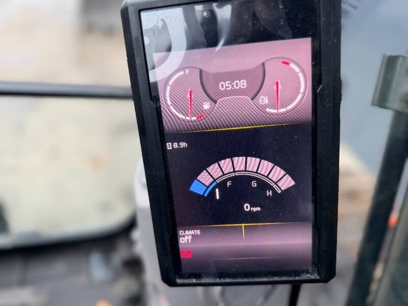 2025 Volvo EC210 crawler excavator digital instrument display