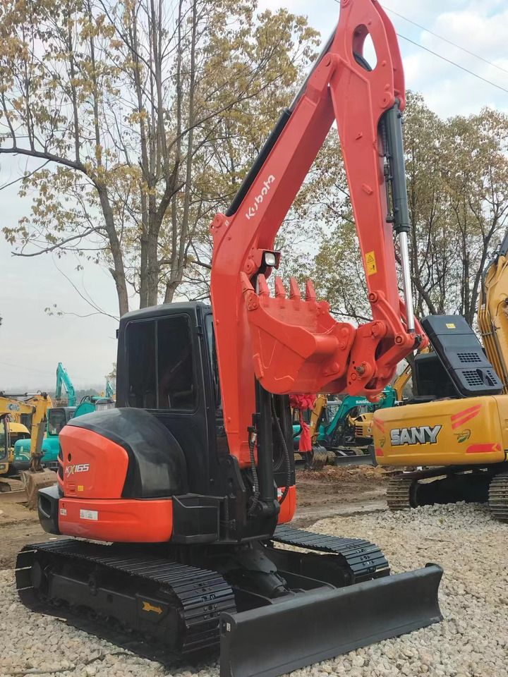 2022 Kubota KX165 mini excavator, rear three-quarter view 2022 Kubota KX165 mini excavator, rear three-quarter view