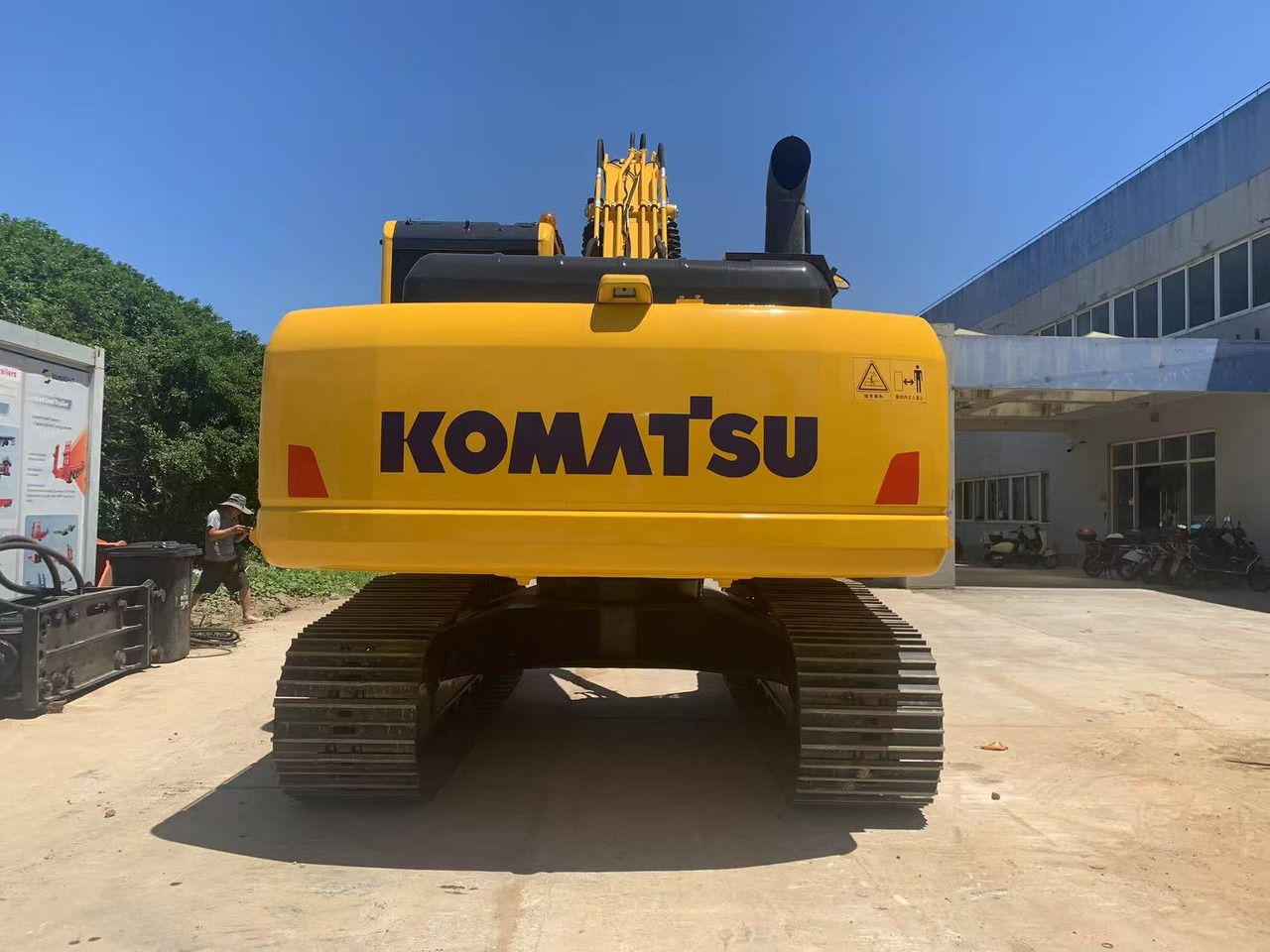 2021 Komatsu PC210 crawler excavator, rear view