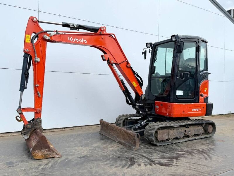2020 Kubota KX037-4 mini excavator, side view 2020 Kubota KX037-4 mini excavator, side view