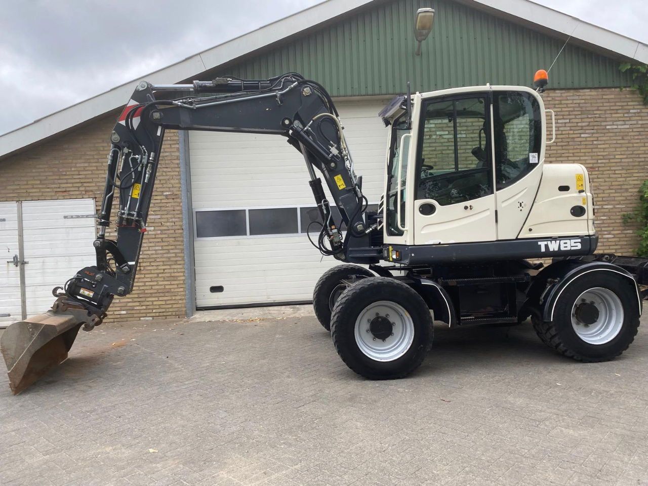 2015 Terex TW85 wheel excavator side view